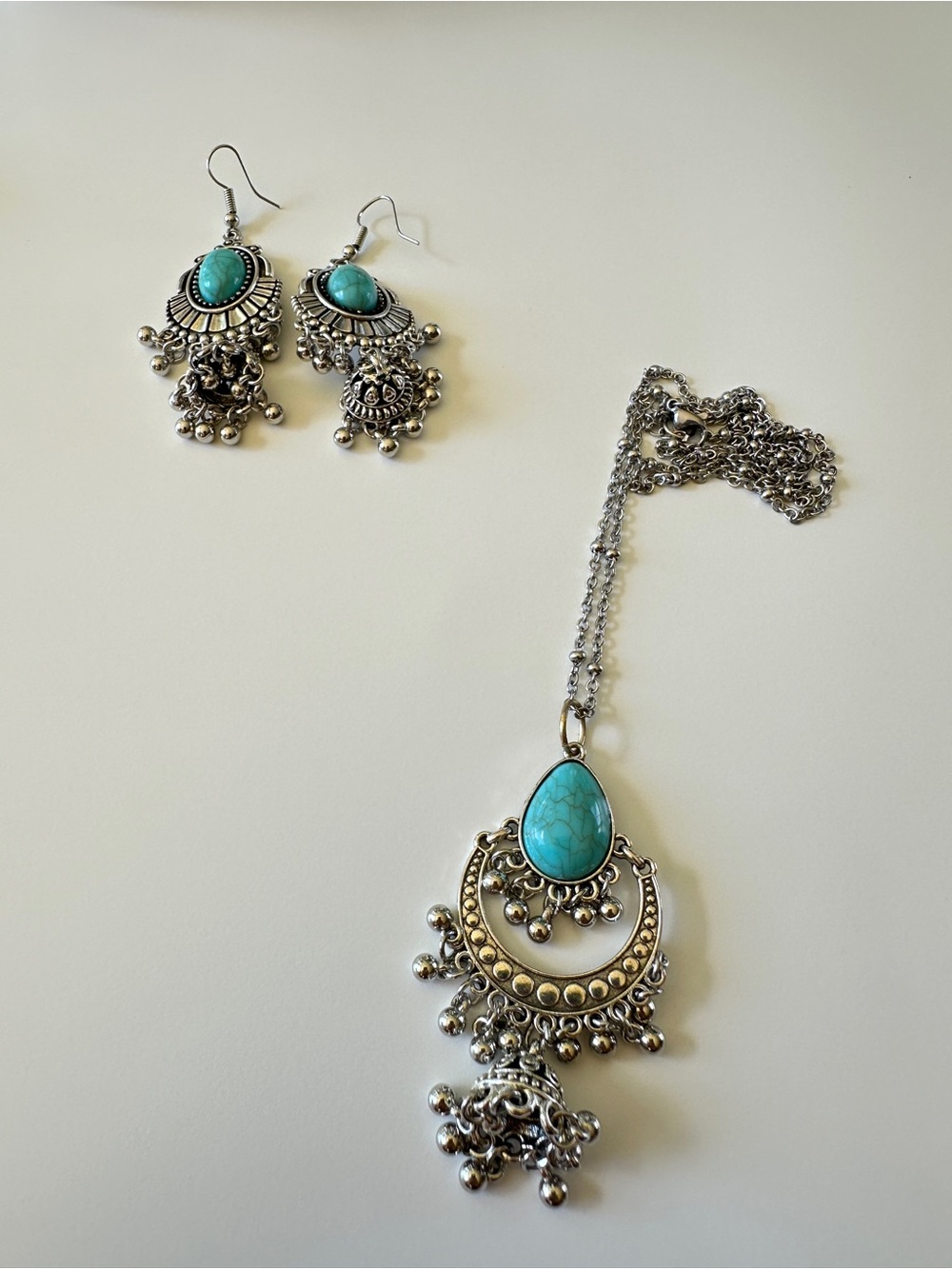 Turquoise Teardrop Silver Pendant Necklace and Earrings Set